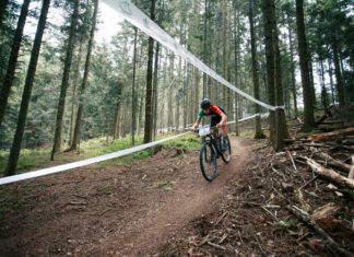 Sporo emocji w rywalizacji kolarzy u podnóża Babiej Góry