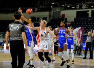 Koszykarki AZS Poznań zwyciężyły w Gdyni