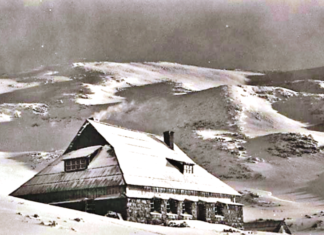 Narciarska wycieczka w odległe góry i czasy