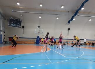 Wygrana szczypiornistek AZS UW była blisko