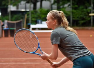 W tenisie bez zmiany, Koźmiński pany!