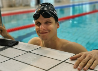 „Płynąc w basenie, czuję się pewniej niż chodząc po podłodze”