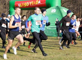 Biegali, rzucali i serwowali, żeby dotrzeć do Lublina