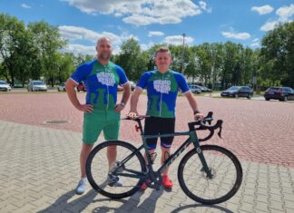 Trzy tysiące kilometrów na rowerze dla chorych dzieci. Tomasz Wróbel rusza „wkoło Polski”