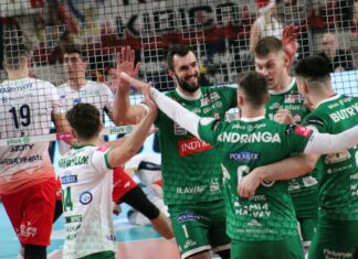 Akademicy ogrywają mistrzów Polski