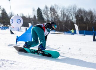 AGH Kraków i UW Warszawa najlepsze podczas AMP w snowboardzie w Szczawnicy fot Tomasz Serwiak