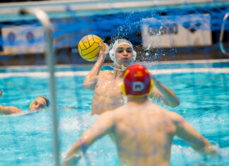 Losy mistrzostwa Polski w rękach piłkarzy wodnych AZS UW