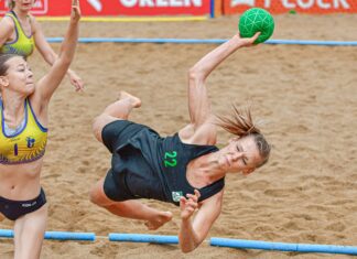 AZS UW wykuwa brąz na piasku