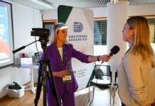 Lepiej wybrać dwa tory, niż zostać na bocznicy