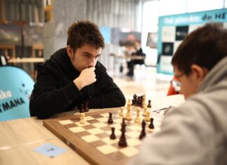 Zbijali pionki na piątki