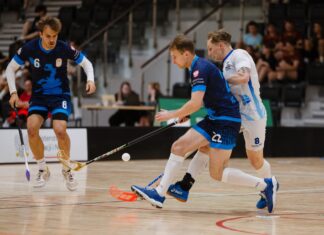 Uniwersytet Ekonomiczny w Krakowie nie był gościnny w finale AMP w unihokeju. Pewne zwycięstwo gospodarzy