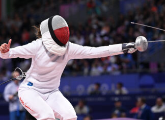 Niedziela na IO: Żeglarze już na wodzie, awans Linette i ciekawie u florecistek