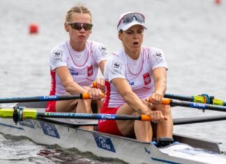 Niedziela na IO: Florecistki wchodzą do gry, ciężki bój Linette