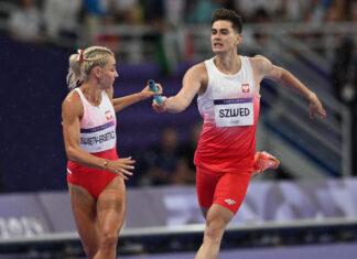 Siódme miejsce sztafety mieszanej 4×400 m