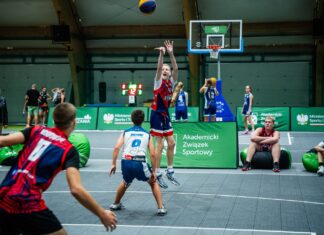 Czworo zwycięzców Basket Szkoły 4.0