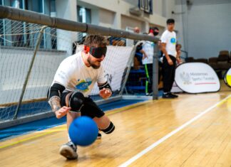 Grad goli w totalnej ciszy