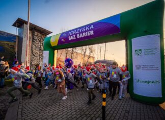 Mikołajowie pobiegli na koniec Igrzysk bez Barier