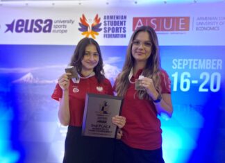 Szachistki UW Warszawa ze srebrnym medalem AME w Erywaniu!