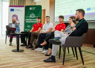 W wielu językach o dwóch torach