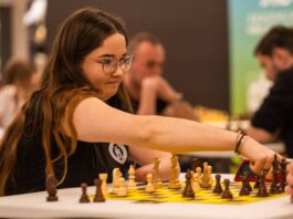 Czy białe jest białe, a czarne jest czarne?