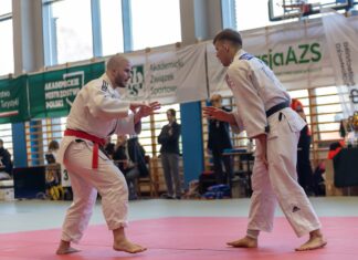 Dźwignąć i rzucić się po medal