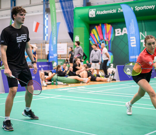 Nowy mistrz czy powrót na tron?