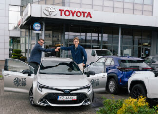 Juliusz Kierkowski odebrał kluczyki do Toyoty