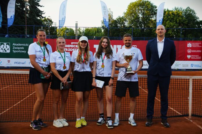 PasjaAZS_0607_AMPTenis_fotVeronika Machnyk (2)